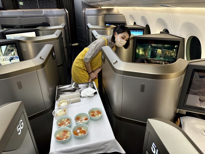 Starlux Business Class Dining